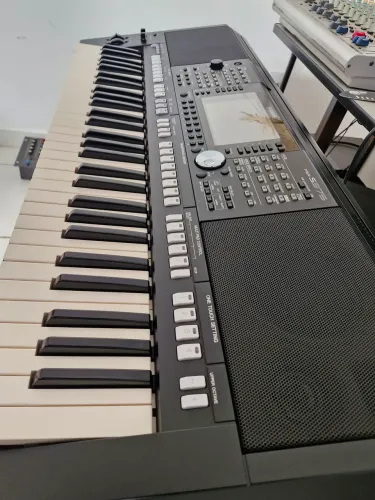 Teclado yamaha S975  topo de linha 