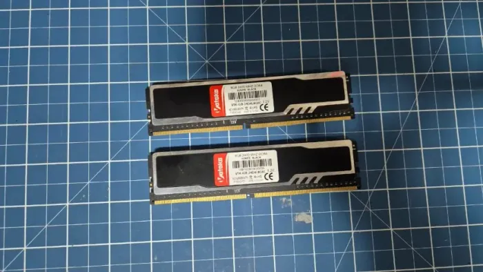 Kit Memória RAM 16GB (2x8GB) DDR4 2400MHz Venteke