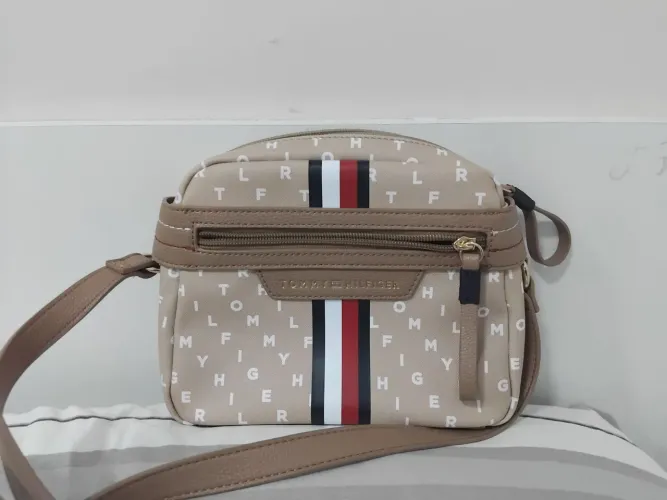 Bolsa da Tommy Hilfiger original nunca usada, edição limitada, importada
