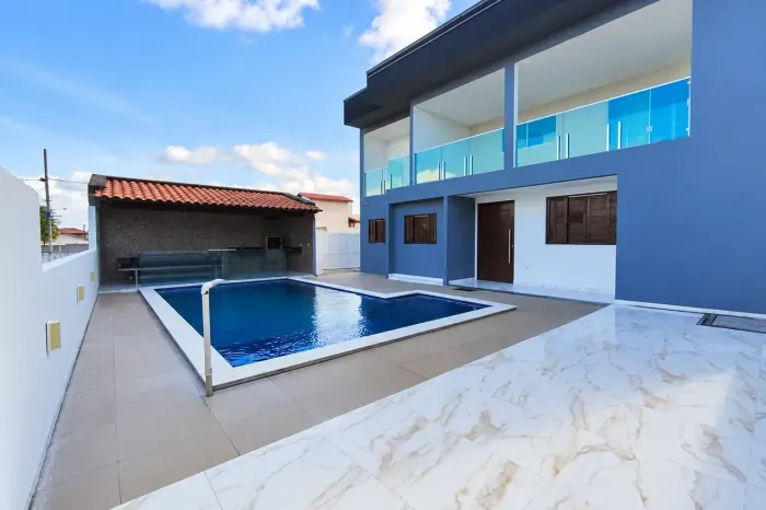 Casa para venda tem 300 metros quadrados com 5 quartos em Jacumã - Conde - Paraíba