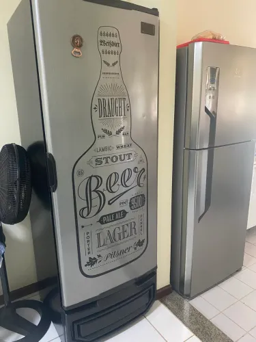 Cervejeira semi nova