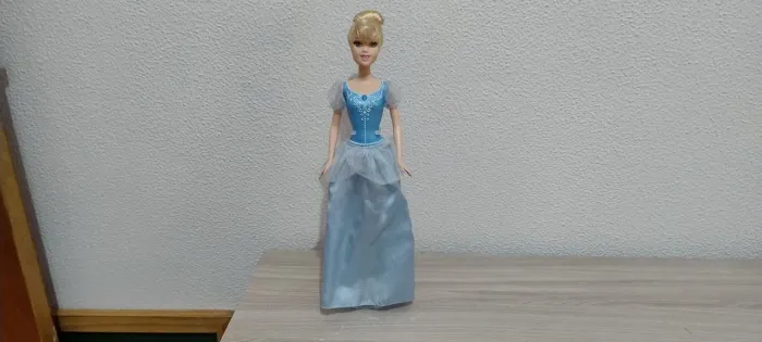 Boneca Cinderela Disney Mattel - Estilo Barbie
