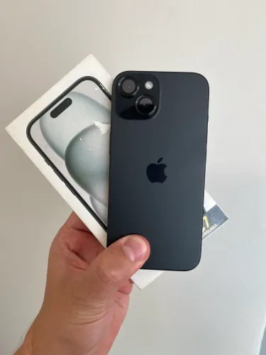 iPhone 15 semi novo