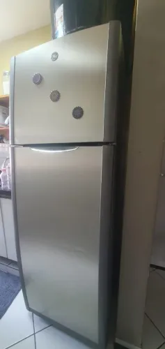 Vendo geladeira em bom estado