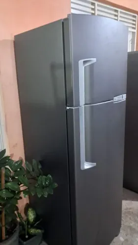 Vendo geladeira Frost Free Brastemp clean funcionando perfeitamente 