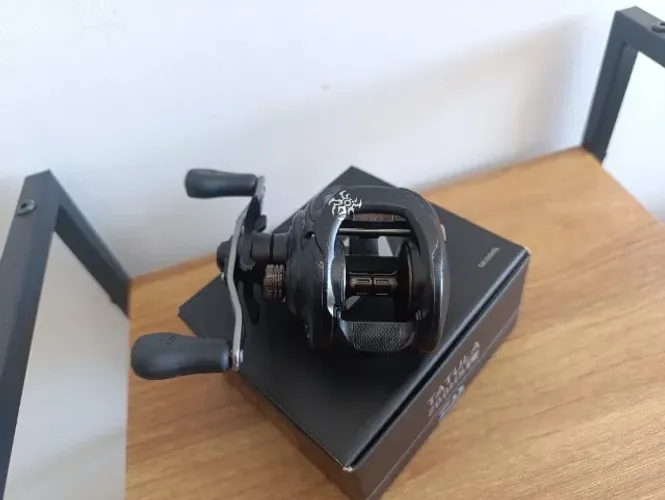Carretilha daiwa tatula 200hsl