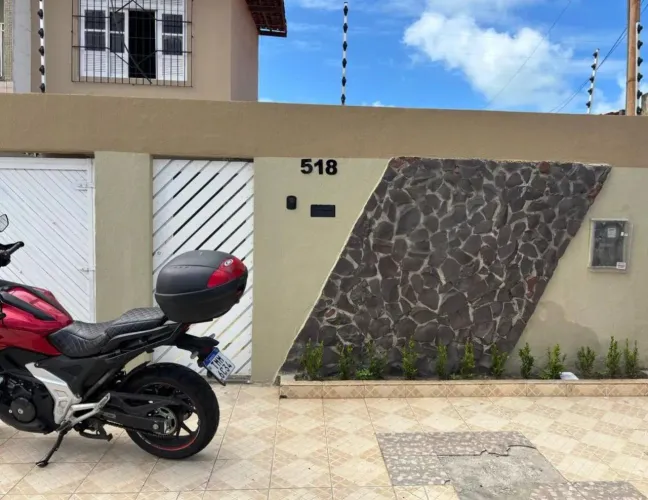 Casa ampla 5/4 - Próximo à Praia