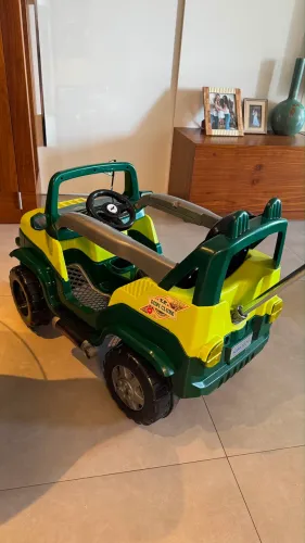 VENDO: Carrinho De Passeio Infantil Calesita Pedal Empurador Para Bebê Diipi 