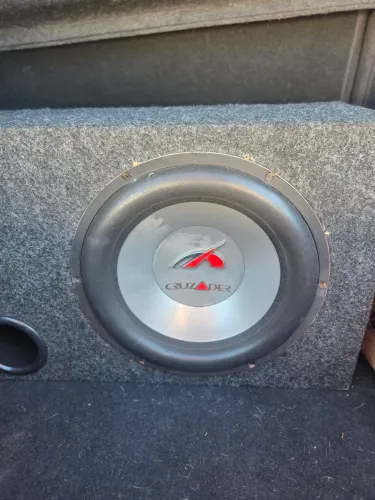 Subwoofer + amplificador Taramps