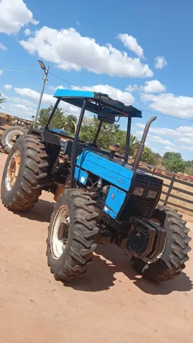 Trator Valmet 785 com redutor 