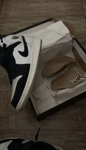 TÊNIS AIR JORDAN 1 MID SE DIAMOND SEMI NOVO