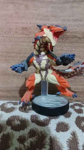 Amiibo monster Hunter- rathalos