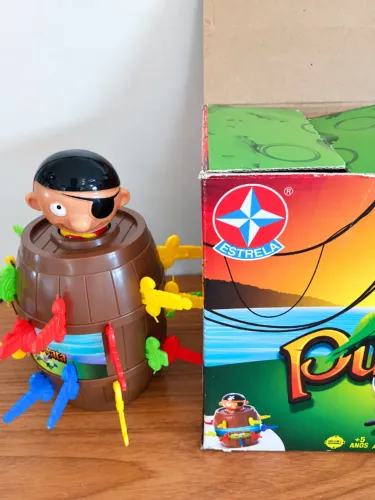 BRINQUEDOS E JOGOS - DIVERSÃO EM FAMÍLIA