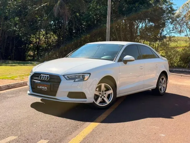 Audi A3 Sedan 1.4 TFSI Flex Tiptronic 4P 2018