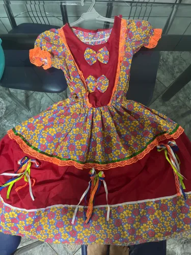 Vestido junino de 7 a 10 anos 
