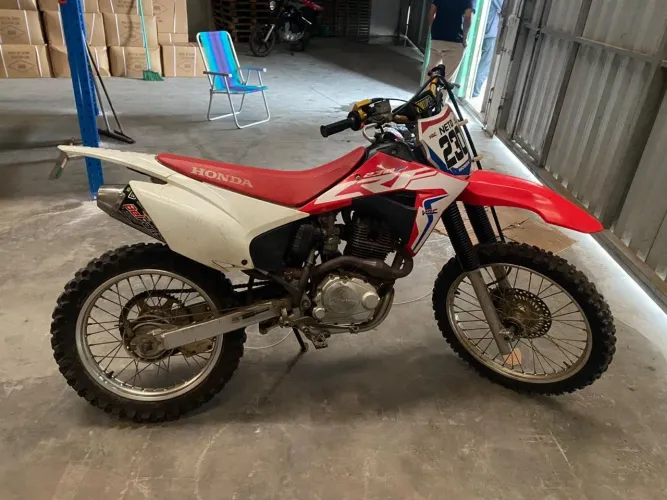 Honda CRF 230F 2018 - Muito Conservada, Revisada e Pronta para Uso | Excelente Estado