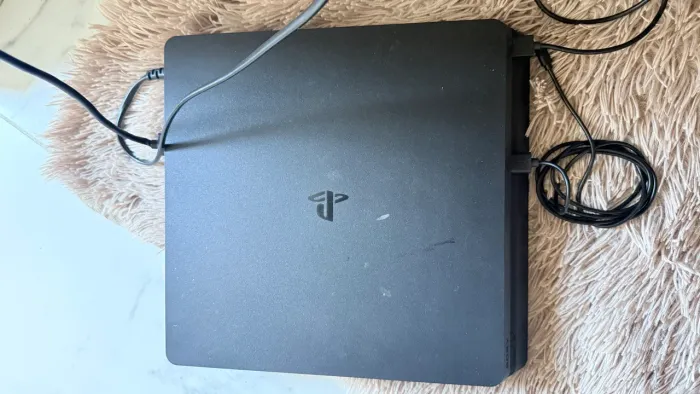 vendo ps4 slim
