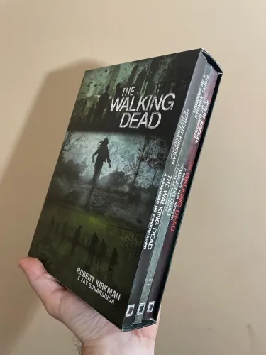 Kit 3 livros - The Walking Dead - Faço envio OLX PAY