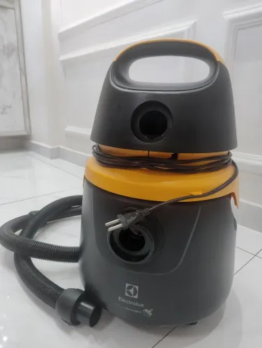 Aspirador de pó e água Electrolux AQP20 - 127V