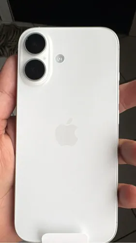 iPhone 17