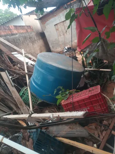 Vendo caixa d'água de 1000 l