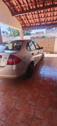 Ford Fiesta Sed. 1.6 8V Flex 4P 2005