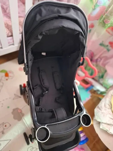 Carrinho de bebê dobrável com encosto reclinável e a Assento Acochoado-Conforto e Seguranç