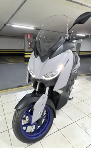 XMAX 250 COM APENAS 4.500km