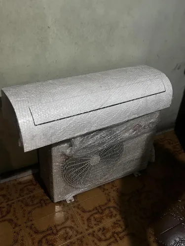 Vende-se Ar condicionado , na Garantia ainda!