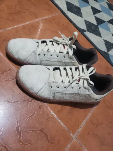 Sapato tamanho 43 
