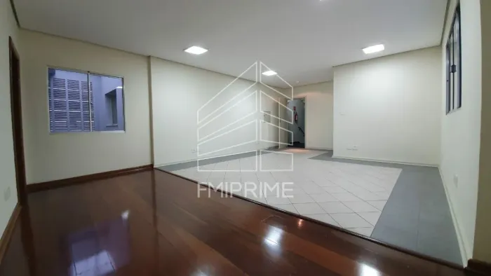 Prédio comercial de 700m2 para locação em lugar nobre das Perdizes