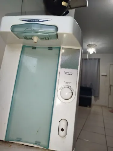 bebedouro de água funcionando normal em otimo estado 