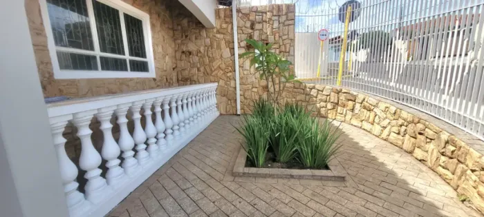 Casa à venda no bairro Parque Vista Alegre em Bauru-SP.