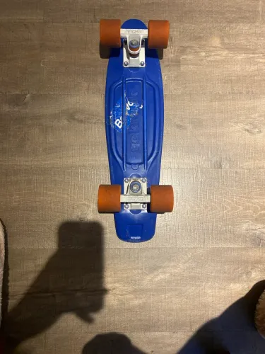 Skate mini cruiser kronik com red bones