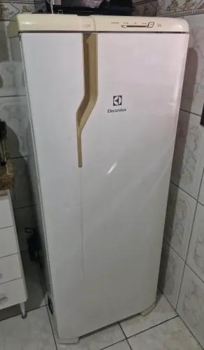 Geladeira eletrolux 