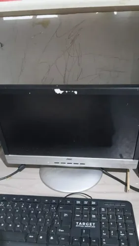 Vende-se monitor de computador