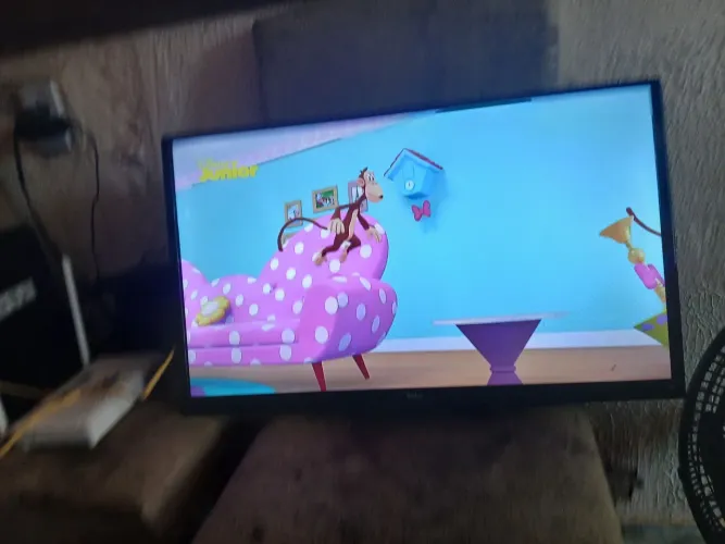 TV SMART 28 POLEGADAS MARCA PHILCO
