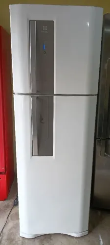 Geladeira Electrolux Frost Free branca 380L