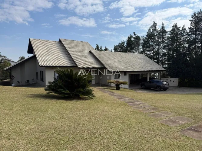 CASA EM CONDOMÍNIO com 4 dormitórios à venda com 440m² por R$ 3.600.000,00 no bairro Jardi