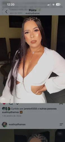 Vestido branco com recortes