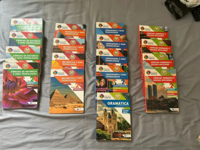 Livros 2° ano ensino médio. Editora saberes