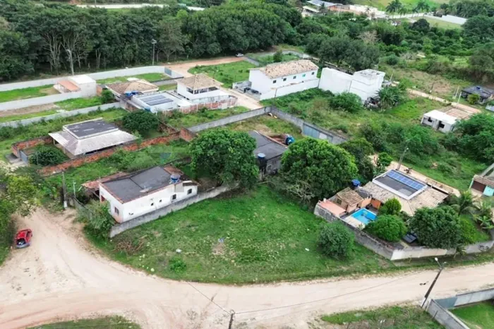TERRENO DE ESQUINA À VENDA NA VIÇOSA