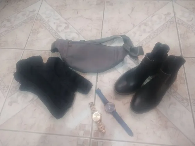 Kit botas Colcci tamanho 35 + cinta de postura + pochete + 2 relógios analógicos