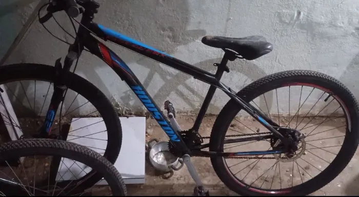 Vendo bicicleta Houston semi-novo