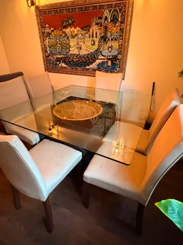 Mesa de jantar quadrada vidro e madeira maciça