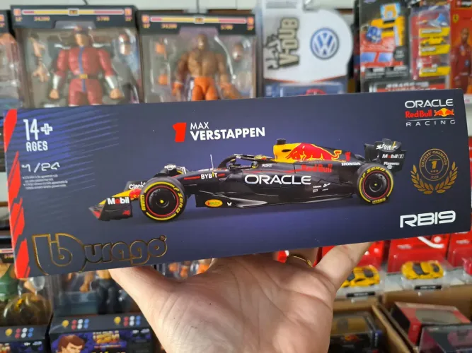 Miniatura F1 2023 Red Bull RB19 C Piloto #1 Verstappen Bburago 23 Cm Acrílico 1:24 Lacrado