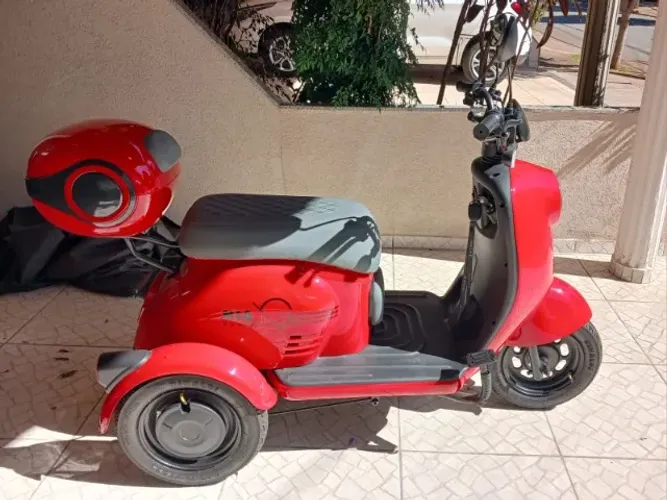 Triciclo elétrico