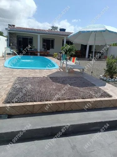 Casa com piscina Guaratuba