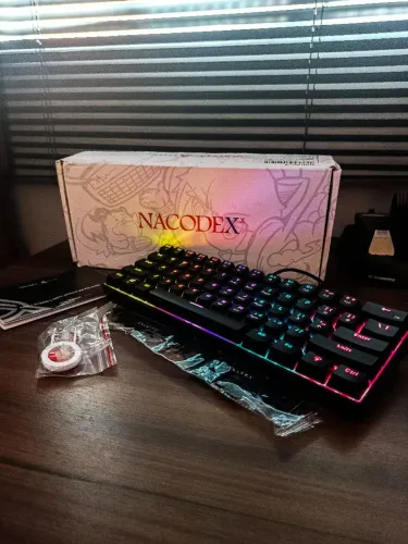 Teclado Gamer Mecânico Ajazz NK61 Black - Switch Red (Silencioso), RGB, Compacto 60%