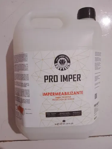 Produtos para higienização e impermeabilização novos